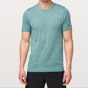 NWOT Men’s S Lululemon blue torquoise shirt